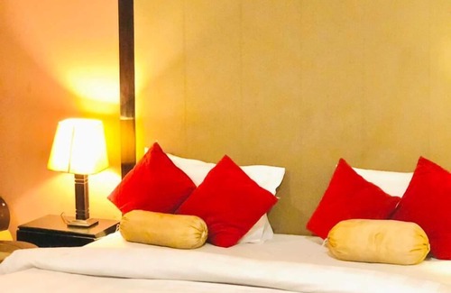 Lahore Hotel | Hotel Grand Inn Lahore