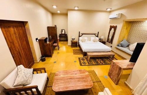 Amar Sagar Pol Hotel | Hotel Grand Khalifa