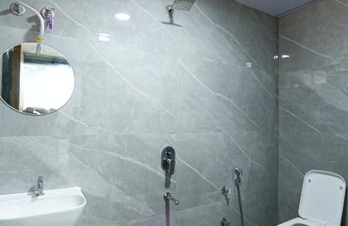 Surat Hotel | HOTEL GREEN VILLA