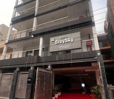 Anand Vihar Hotel | Hotel Grey Sky