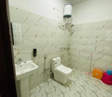 Rajgarhi Hotel | Hotel Hills Top