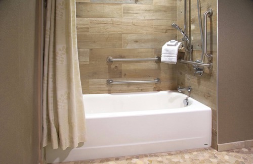 Traverse City Hotel | Hotel Indigo Traverse City by IHG