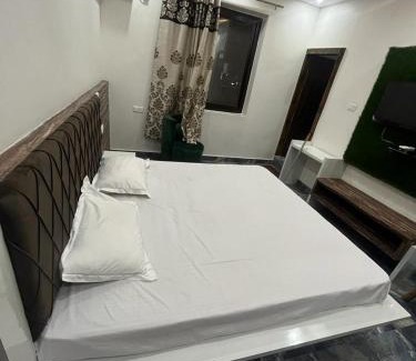 Amb Hotel | Hotel JAI MATA CHINTPURNI FAMILY HOTEL