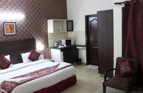 Jasola Hotel | Hotel Jashn Inn near Apollo Hospital, Delhi