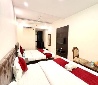 Chandigarh Hotel | Hotel JB Grand Residency Zirakpur Chandigarh # lift #Balcony Rooms # Banquet Hall # Family Rooms