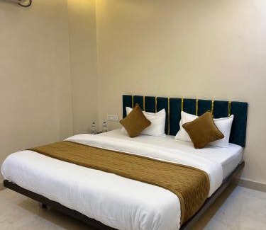 Daulatabad Hotel | Hotel Kailas - Near MIDC Waluj