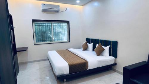 Daulatabad Hotel | Hotel Kailas - Near MIDC Waluj