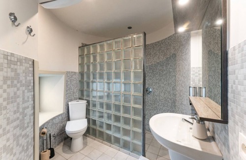 Historical Center Bruges Apartamento | Stylish Room in Old Century Hotel