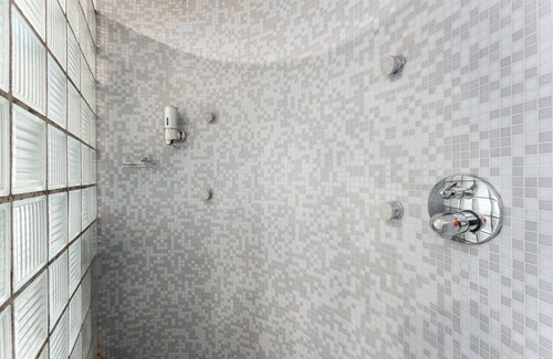 Historical Center Bruges Apartamento | Stylish Room in Old Century Hotel