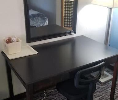 Stillwater Apartamento | Hotel King Bed Hotel Room 104 Booking