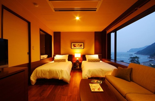 Kinosaki Onsen Hotel | Hotel Kinparo