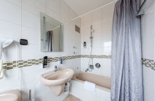 Bergen Enkheim Hotel | Hotel Klein