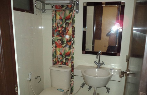 Karol Bagh Hotel | Hotel Kochar Plaza