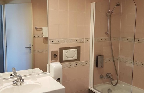 Chenove Hotel | Hotel L'Escargotière