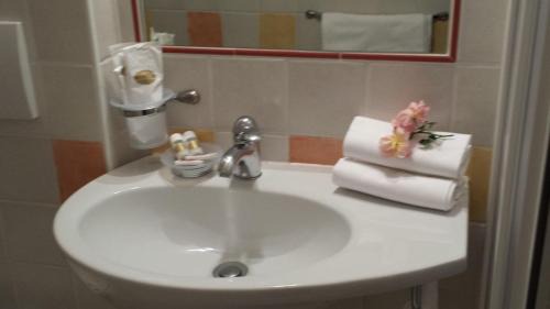 Mondavio Hotel | Hotel La Palomba