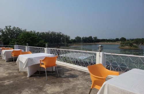 Khajuraho Hotel | Hotel Lakeside