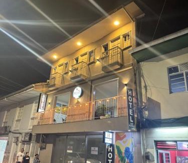 La Estrella Hotel | HOTEl LAS FLORES