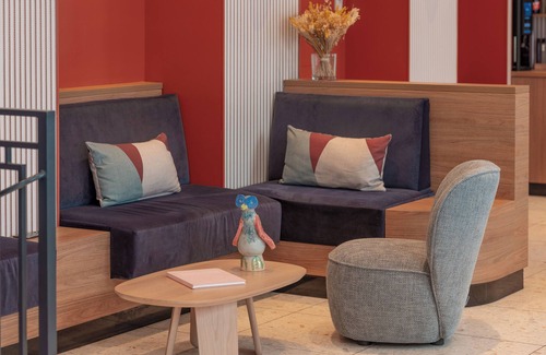 Quartier de la Folie-Mericourt Hotel | Hotel Le Mareuil