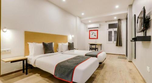 Chittaranjan Hotel | Hotel Lotus Palace