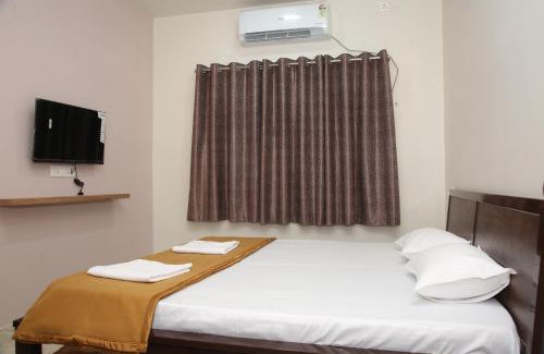Kolhapur Hotel | Hotel Madhusudan Executive