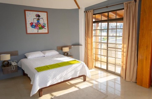 Manta Hotel | Hotel Madrigal Manta Beach