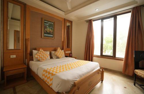 Sindhi Camp Hotel | Hotel Maru Casa