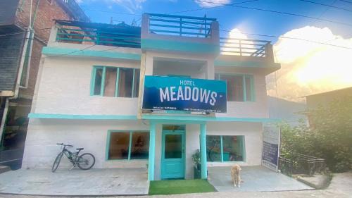 New Manali Casa | Hotel Meadows & Hotel Ocean Edge ! Family Hotel ! A couple Hotel ! Near to Hadimba Temple