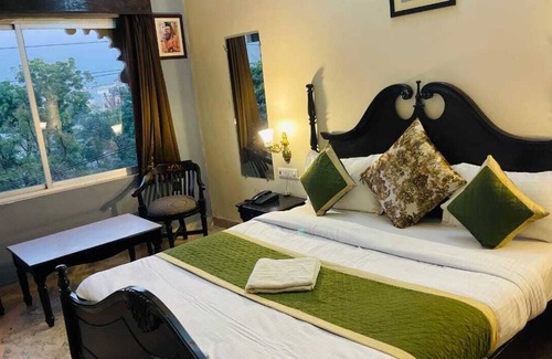 Shavri Colony Hotel | Hotel Moti Mahal by A Reva Group