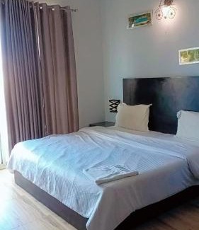 Mathura Hotel | Hotel Mukund Vrindavan near Prem Mandir