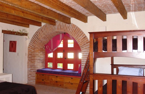 Barrio de Mexicanos Hotel | Hotel Posada Primavera