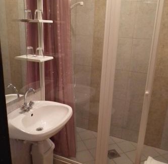 Heviz Apartamento | Hotel Napsugar