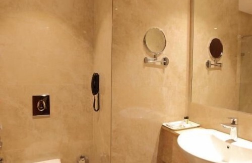 Ettumanoor Hotel | Hotel National Park