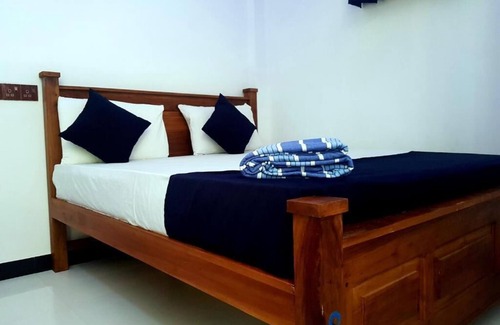 Uppuveli Hotel | Hotel New Natraj