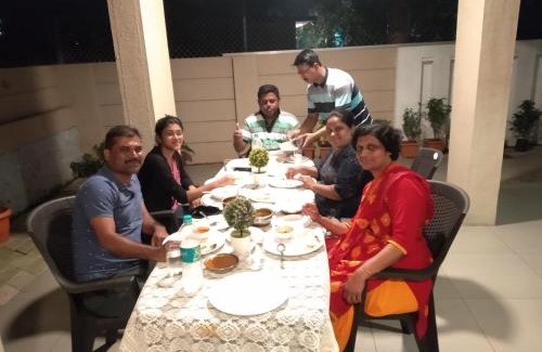 Alibaug Cama Y Desayuno | Hotel Nirvana