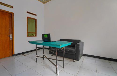 Dayeuhkolot Hotel | Hotel O 139 Guest House