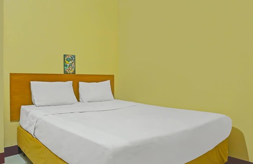 Kalimantan Hotel | Hotel O Adam Kost SyariahNearWisata Jembatan Barito