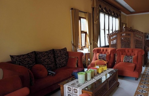 Jember Hotel | Hotel O Anasya Homestay