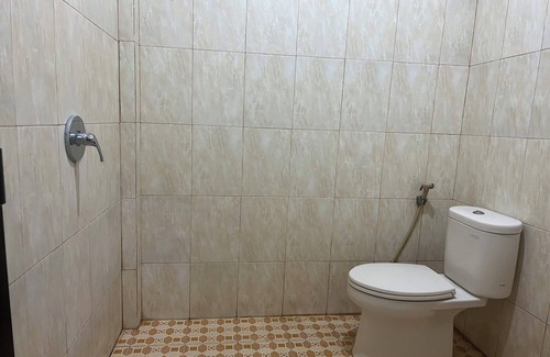 Sungguminasa Hotel | Hotel O Anda Kost 2 Near Lapangan Syech Yusuf Discovery