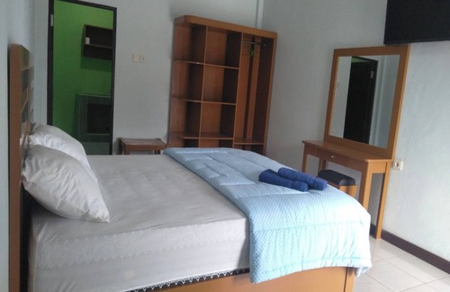 Kalimantan Hotel | Hotel O Azwa Gh Katingan Near Lapangan Sepak Bola Pegatan Hilir