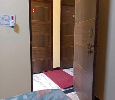 Sikandarabad Hotel | Hotel O Dream House