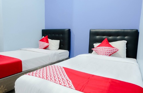 Klojen Hotel | Hotel O Guest House Amalia Malang