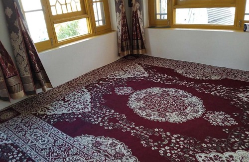 Srinagar Apartamento | Hotel O Home Shugufta Villa Homestay