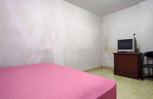 Kendari Hotel | Hotel O Homestay Aqsa