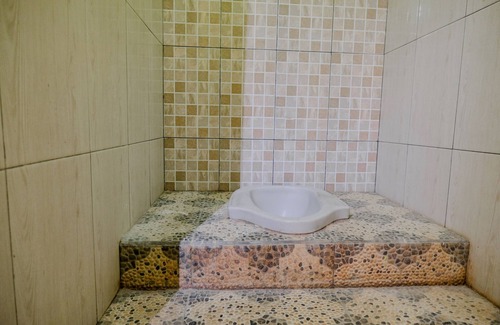 Madiun Hotel | Hotel O Ilyasa Family