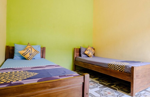 Madiun Hotel | Hotel O Ilyasa Family