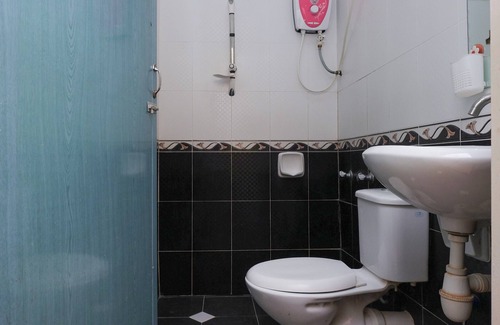 Kerteh Hotel | OYO 90080 Kay Inn Kerteh