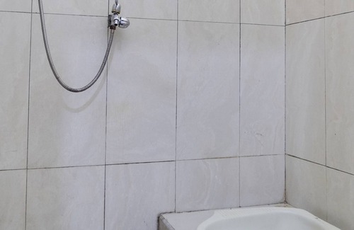 Cikampek Casa | Hotel O Mutiara Guest House