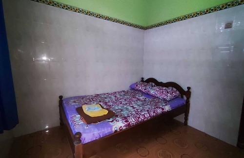 Pleret Hotel | Hotel O Pondok Wisata Kurniawan 2NearWonogondang Camp ( Bumi Perkemahan Wonogondang )