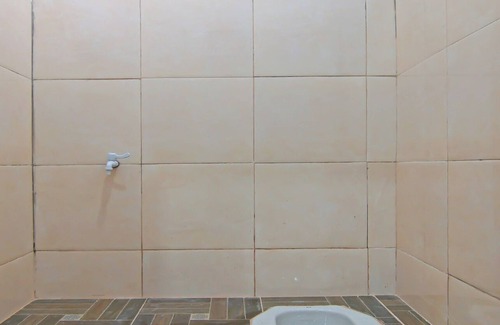Pekanbaru Hotel | Hotel O Putri Guest House Syariah Near SPBU Rimbo Panjang