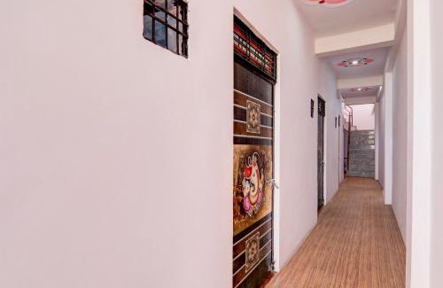 Karchana Hotel | Hotel O S.M NAINI HOTEL AND RESTAURANT